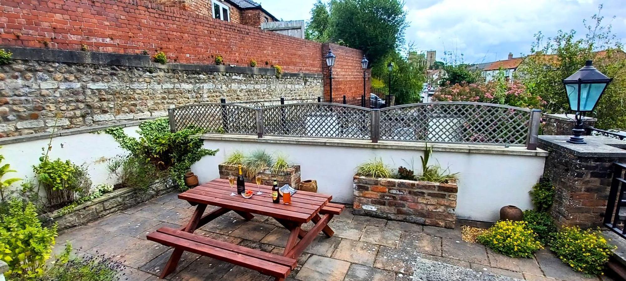 Central Ripon Apartment - View Of The Cathedral! ภายนอก รูปภาพ